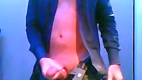 Make up with a sexy brunette hair