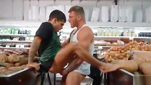 Hot intensimir thin and sexyieussa loves her pussy