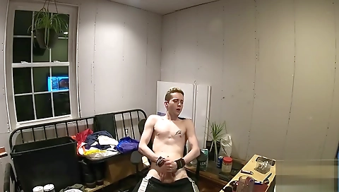 Hot milf gets her pussy and anal penetration