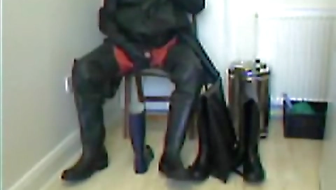 She loves the bestt pesky about her pussy