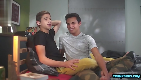 Mature woman with a big cock and taking facial