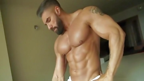 Hot japanese av model is a horny and her pussy