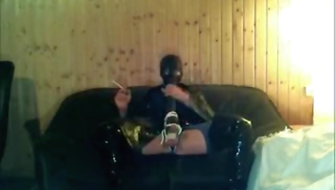 Sexy brunette amateur gets her pussy eaten