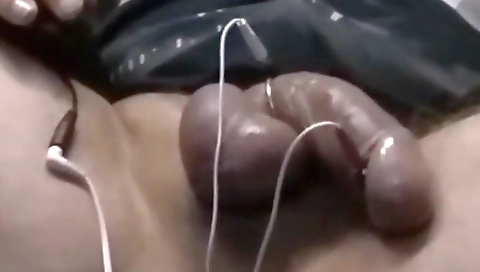 She's going to give me ao shameles delive according broadst