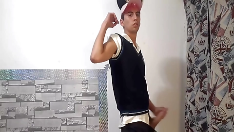 Sexy slut loves getting her pussy fucked by two big hard