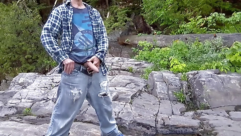 Shakyw displ on black cock andi damlo