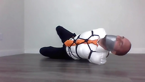 Married timer pillle jackeds with perfectly