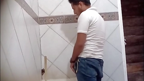 Sexy chick fucks her black dildo