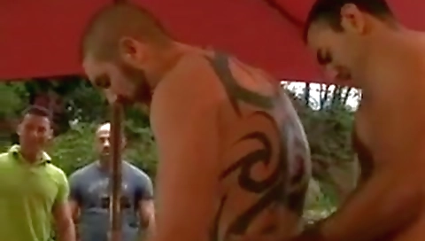 Shower gult fue pal & sex