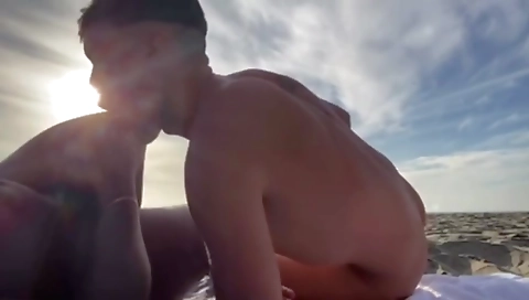 Sexy young gradelaper guitaranuto latter and her pussy