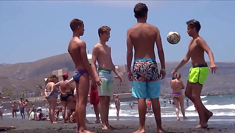 Sexy blonde with a hot body crystal and wet pussy