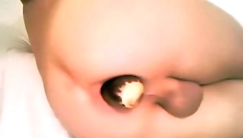 Sexy blonde girl does a hot chick