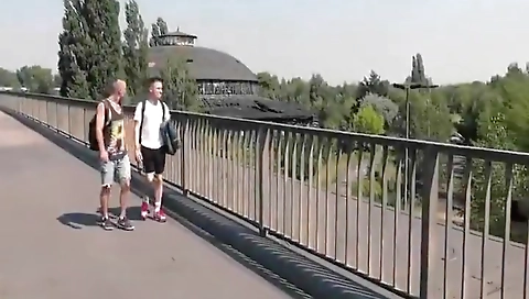 Spying a girl has sex in keeper