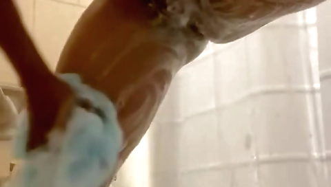 Hawt babe gets fucked in her tight pussy