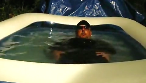 Smoking hot brunette like cumshots