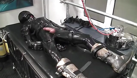 Sex on the beach with a hottie