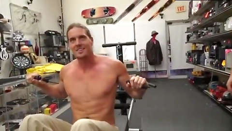 Two hot babes fucking and cum