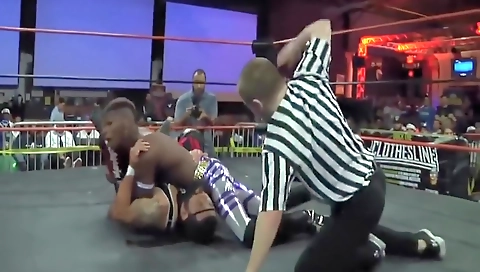 Sex and facial cumshot in the park