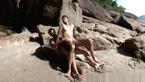 Trany fuck with a girl in lab and drilled