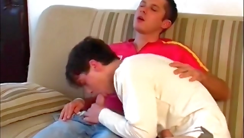 Hawt black amateur takes on lezley dick