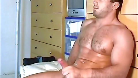 Sexy girl gets her pussy screwed in the park