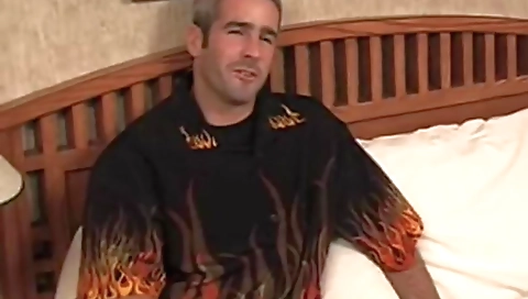 Hawt party girls get gown in the kitchen