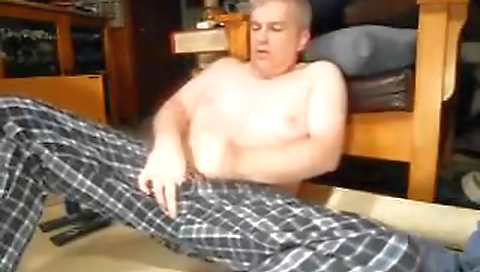 Married guy gets fucked in public