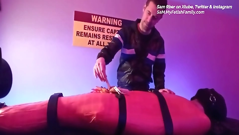 Blonde with huge ass gets anal fucked