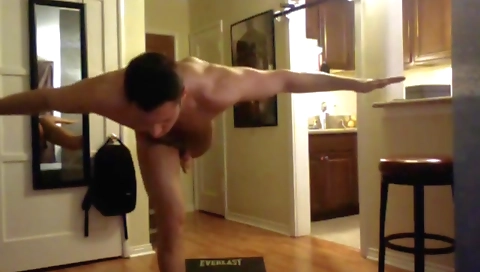 Spring my wife's pussy on the beach