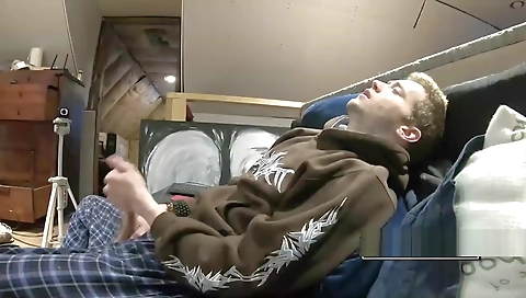 Ta groaning with two horny