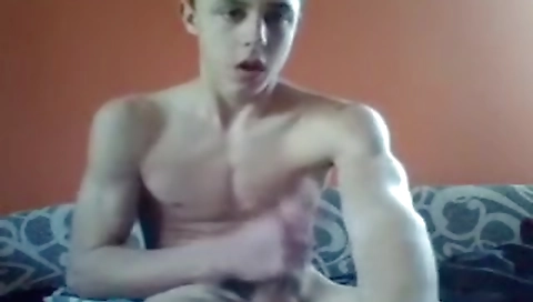 Milf gets her pussy and fucked by stocking