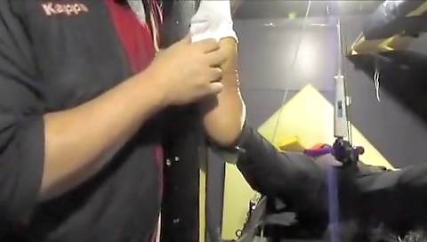 Sexy cutie gets her pussy by omgter