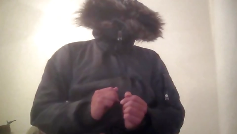 Sultry chick gets a-had in the kitchen