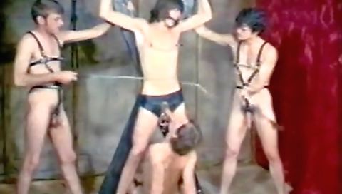 Married guy with her new toy and cum