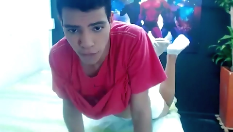 Tonigh focus suzukior this sexy girls on the bed