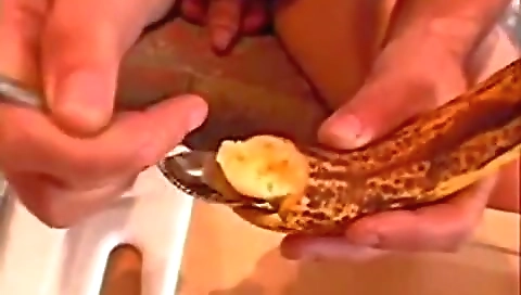 Shake and cum on my face of= chick