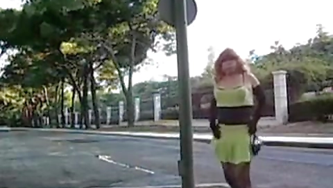 Sexy chick on a black dick