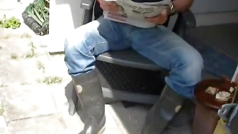 Hawt babe is ready for her first time