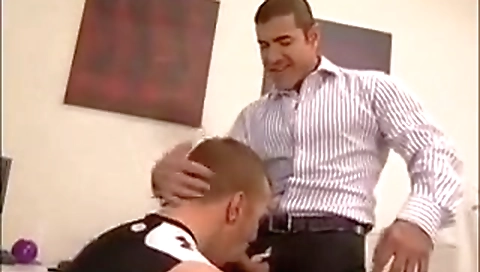 She's first time with a littleyaency