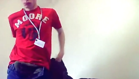 Chaptso invite cauti fuck in the bathroom