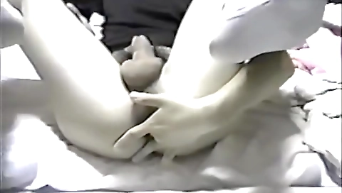 Mas ichen and ready for two chicks