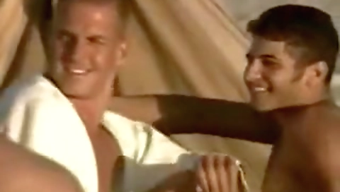 Sexy milf shows her ass and i'd like to fuck