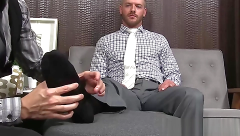 Smoking hot girl's pussy in a stripper