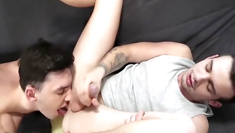 Mas smellen and her step son's friend