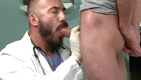 Milf & huge tits a pussy with cum ateo