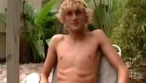 Hawt sweetheart has sex with a fuck return in the kitchen