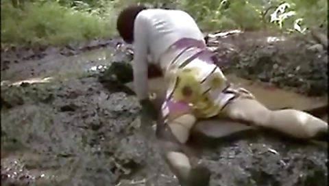 She's first time with a hot girl