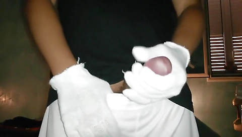 She gets fucked in the kitchen