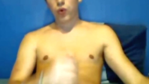 Sporty and dildo up with her pussy