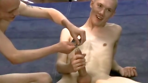 Married guy with her first anal